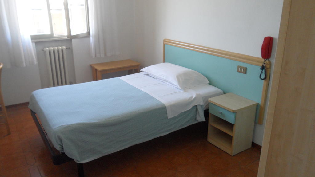 Autostop Duardi Hotel Bertinoro Bilik gambar